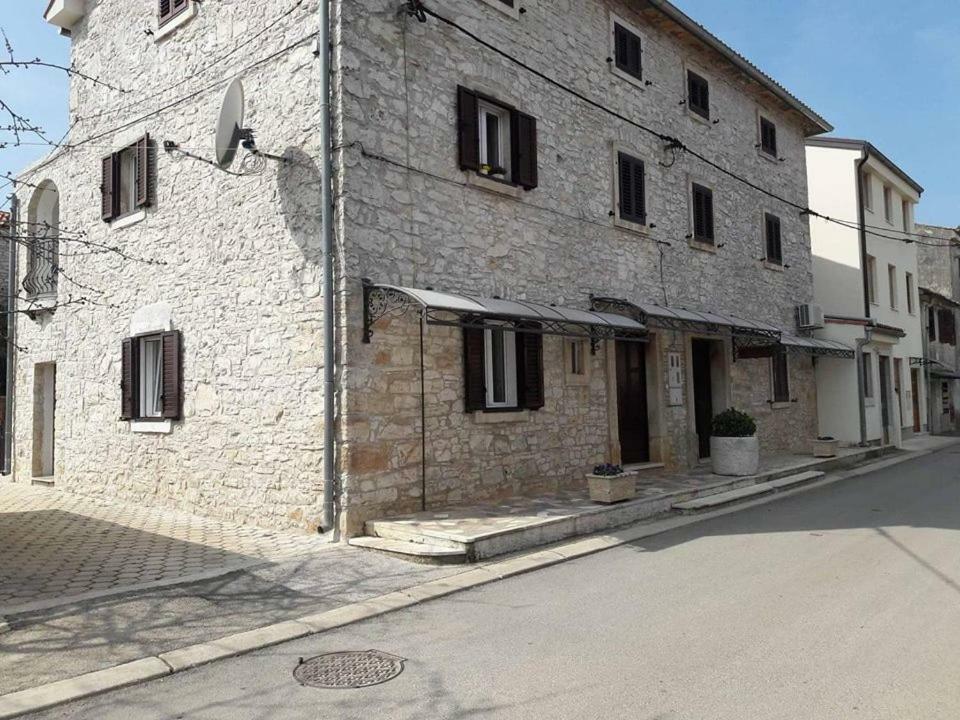 Apartment Nona Tar-Vabriga Exterior photo